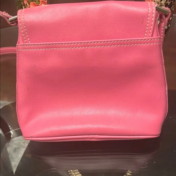Liz Claiborne Pink leather Crossbody Bag with Flap Closure - Picture 4 of 10